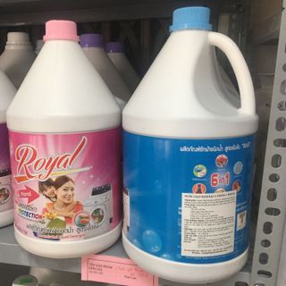 Nước giặt Royal hồng tím xanh can 36L