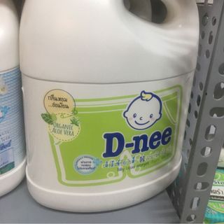 Nước giặt Dnee Thái xanh lá hồng tím trắng xanh can 3L giá sỉ