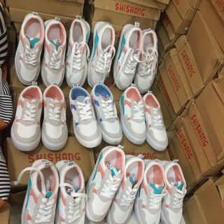 Giày thể thao nữ