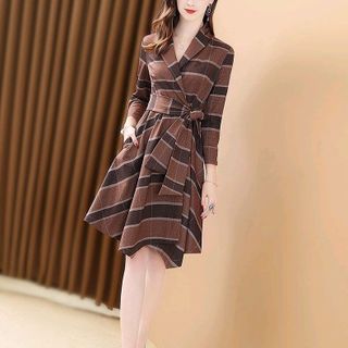 DAM CỔ VEST SỌC CARO