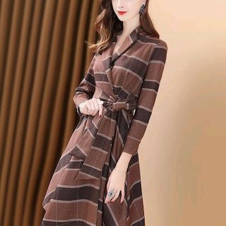 DAM CỔ VEST SỌC CARO