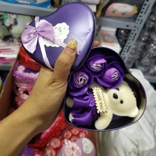 Hộp hoa gấu trái tim