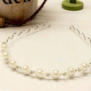 Bờm tóc Ngọc trai trắng