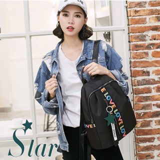 ba lô kem phụ kiện
