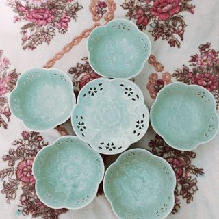 Bộ sưu tập chén nhật