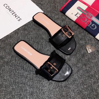 dép quai ngang khóa nữ