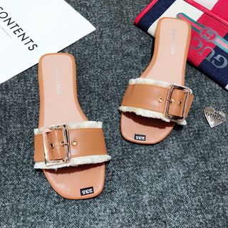 dép quai ngang khóa nữ