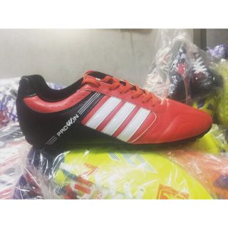 giầy đá bóng Browin