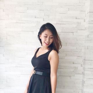 Đầm Đen Cúp Ngực