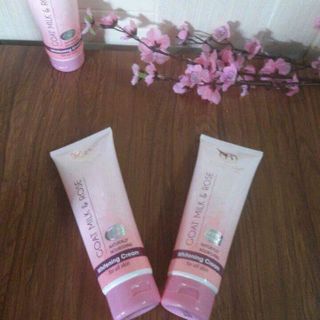 Kem Dưỡng Trắng Da Body Make Up
