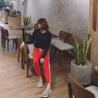 SET BỘ THỂ THAO QUẦN ĐỎ ÁO XANH ĐEN