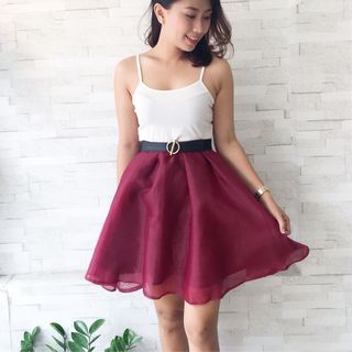 Đầm 2 dây xoè