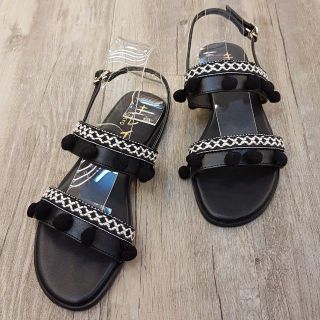 Sandal Kirei LP - 2 bản cục bông nhỏ 1p