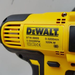 máy siết vặn bu lông dewalt 99v