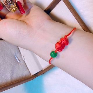 Dây chỉ đỏ Nghê chu sa nhả ngọc