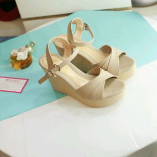 Giày Đế Xuồng Quai Chéo 9p