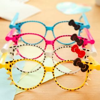 viết hình mắt kính gồm 2 cây bút z a l o 0 9 8 72 1 79 5 2