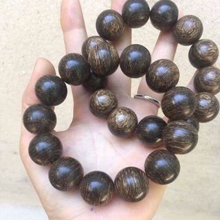 trầm hương sánh chìm