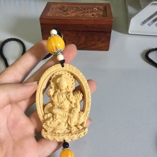 KHÁNH TREO Ô TÔ GỖ HOÀNG DƯƠNG