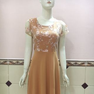 Đầm phối ren thêu