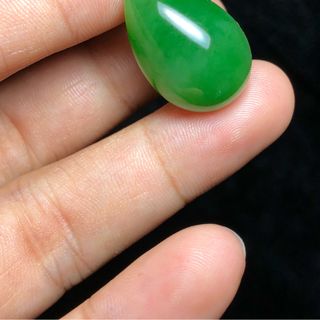 MẶT GIỌT NƯỚC ĐEO CỔ ĐÁ NGỌC BÍCH