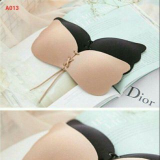 Miếng dán nâng ngực nữ