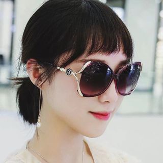 mắt kính Hòa