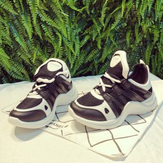 giày sneaker xuất Hàn Quốc