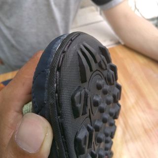 giày đá banh fan real