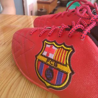 Giày đá bóng FC barcelona đỏ