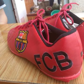 Giày đá bóng FC barcelona đỏ