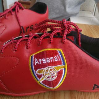 Giày đá bóng Arsenal đỏ