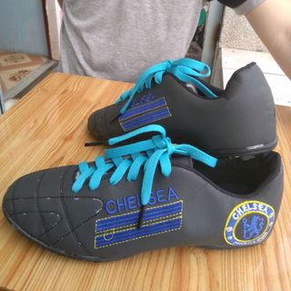 Giày đá banh chelsea đen