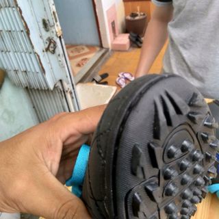 Giày đá banh chelsea đen