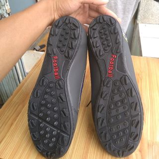 Giày đá banh chelsea đen