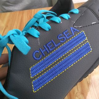 Giày đá banh chelsea đen