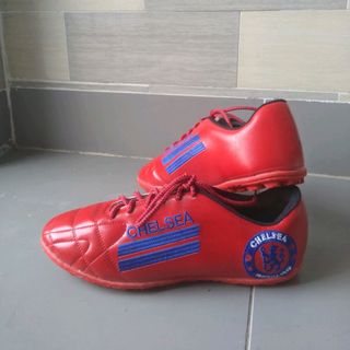 Giày đá bóng Chelsea đỏ