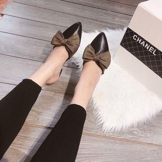 Dép cao gót mũi nhọn nữa