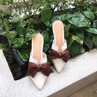 Dép cao gót mũi nhọn nữa