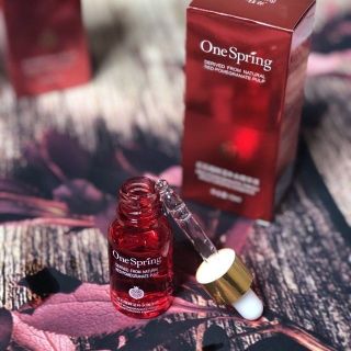 Serum lựu đỏ dưỡng trắng và chống lão hoá One spring