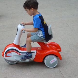 Xe điện Trẻ Em