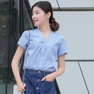 Áo sọc xanh đính nơ sau Colors