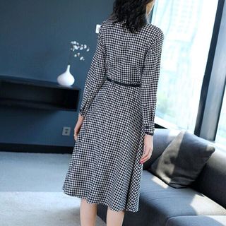 đầm caro