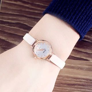 ĐỒNG HỒ NỮ DÂY DA TỔNG HỢP MẶT TRÒN NHỎ MÀU NÂU - DH361