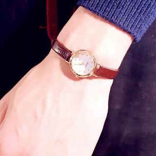 ĐỒNG HỒ NỮ DÂY DA TỔNG HỢP MẶT TRÒN NHỎ MÀU NÂU - DH361