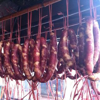 LẠP SƯỜN GAC BẾP