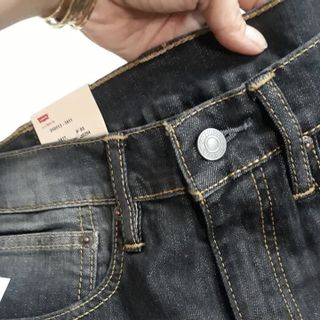 Quần jeans Lvi nam trơn màu đen wash trắng nhẹ QJ0002 tôn dáng đàn ông lịch lãm đẳng cấp