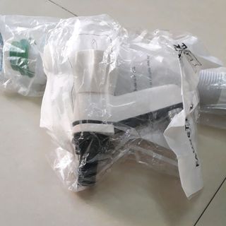 Vòi lavabo nhựa
