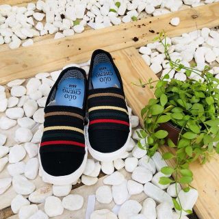 GIÀY LƯỜI SLIP ON ÊM CHÂN GIÁ TỐT HỌA TIẾT 4 SỌC giá sỉ