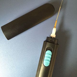 Combo dụng cụ lấy ráy tai 10 món và máy ngoáy tai có hộp đựng kim loại